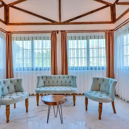 Yesil Uezuemlue 3 Bedroom Vila Fethiye