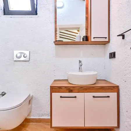 Yesil Uezuemlue 3 Bedroom Vila