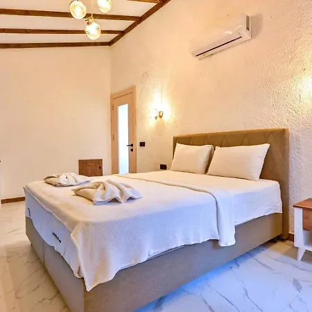 Yesil Uezuemlue 3 Bedroom Vila Fethiye
