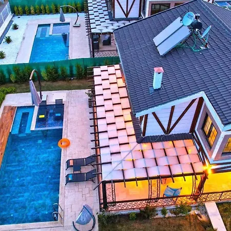 Yesil Uezuemlue 3 Bedroom Fethiye