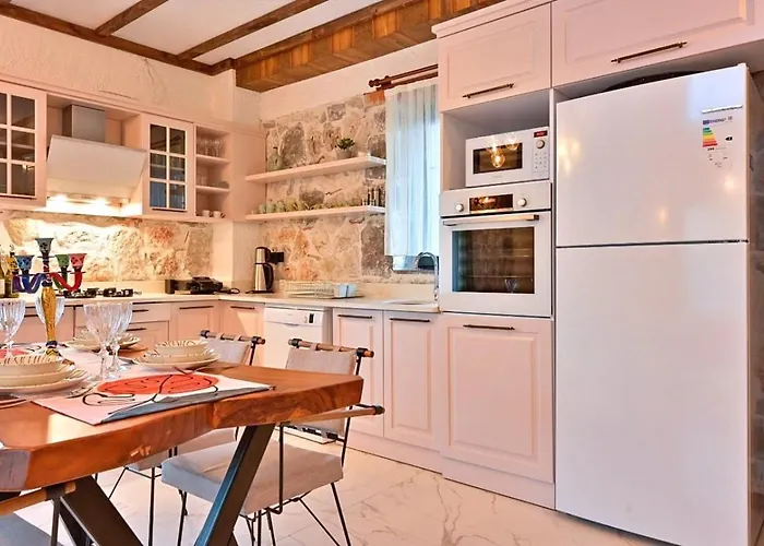Yesil Uezuemlue 3 Bedroom Vilă Fethiye